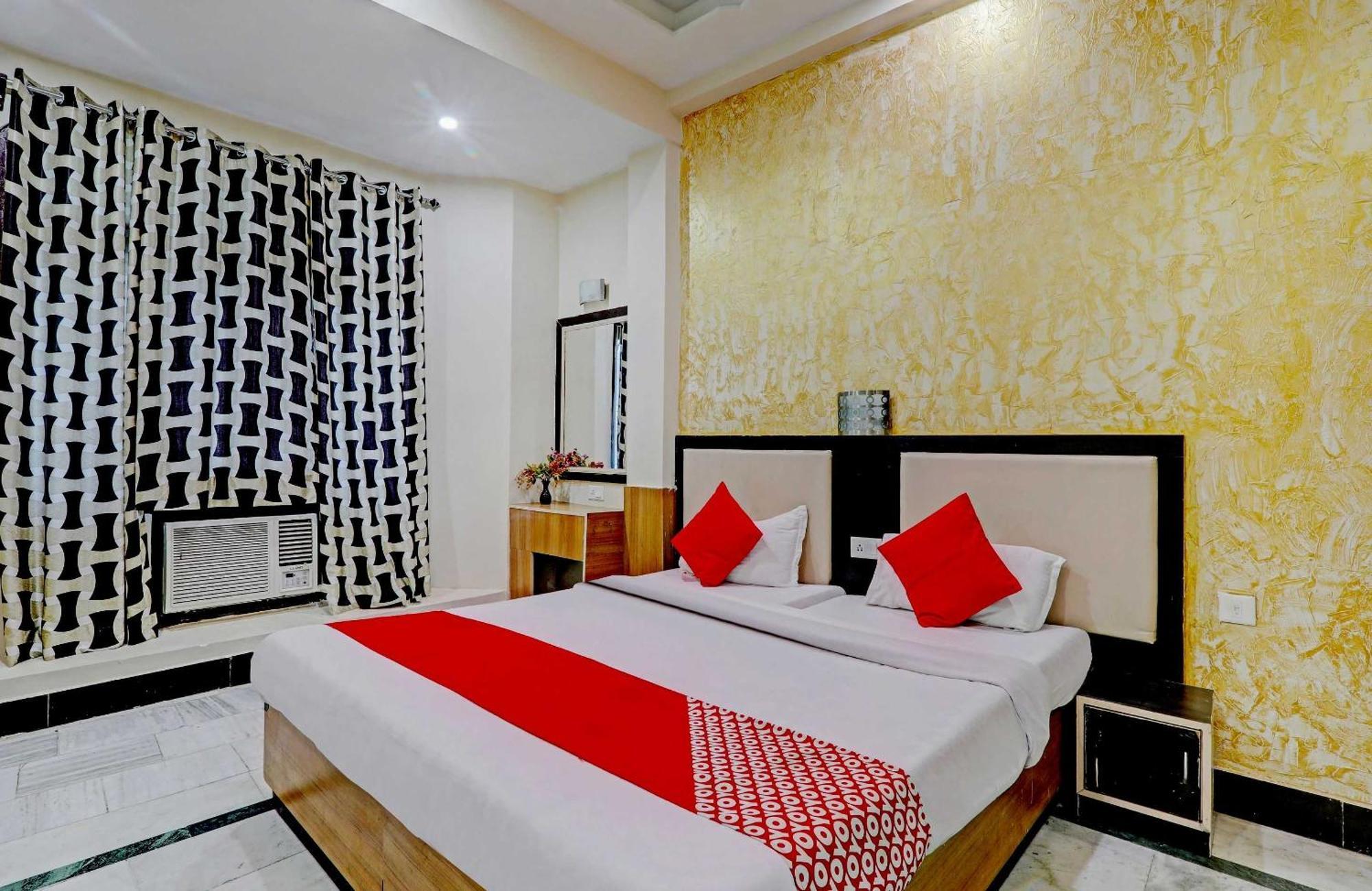 Oyo Flagship 73630 Riz 3* Varanasi